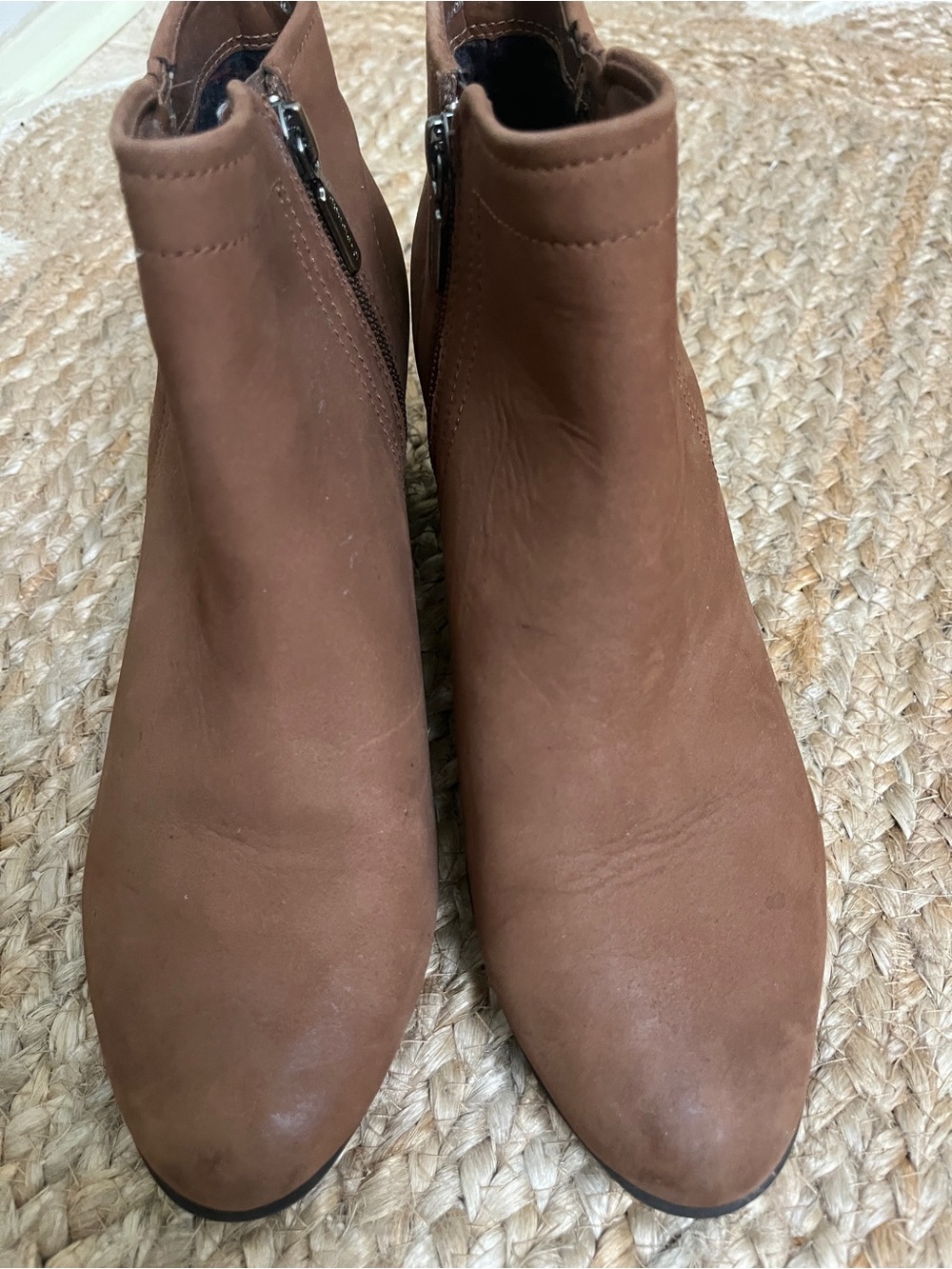 Sz 8.5 Blondo Brown Waterproof Zipper Ankle Boots